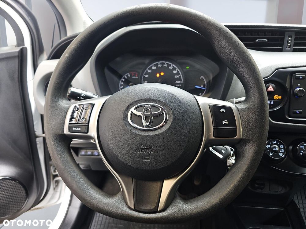 Toyota Yaris 1.5 Active - 10