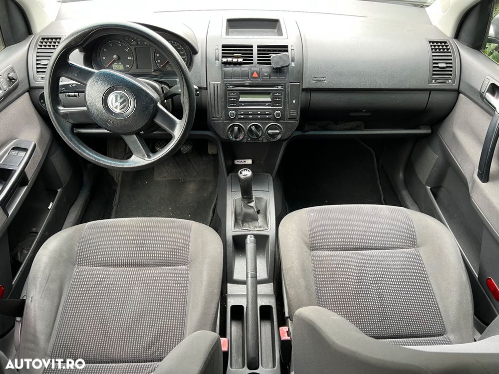 Volkswagen Polo - 4