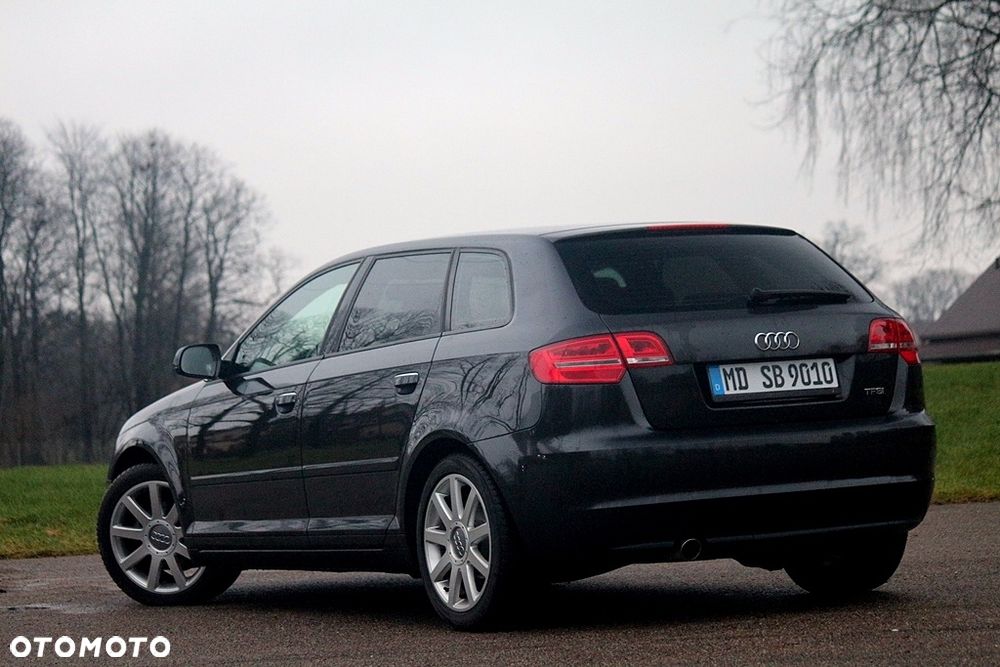 Audi A3 Sportback 1.2 TFSI Attraction - 10