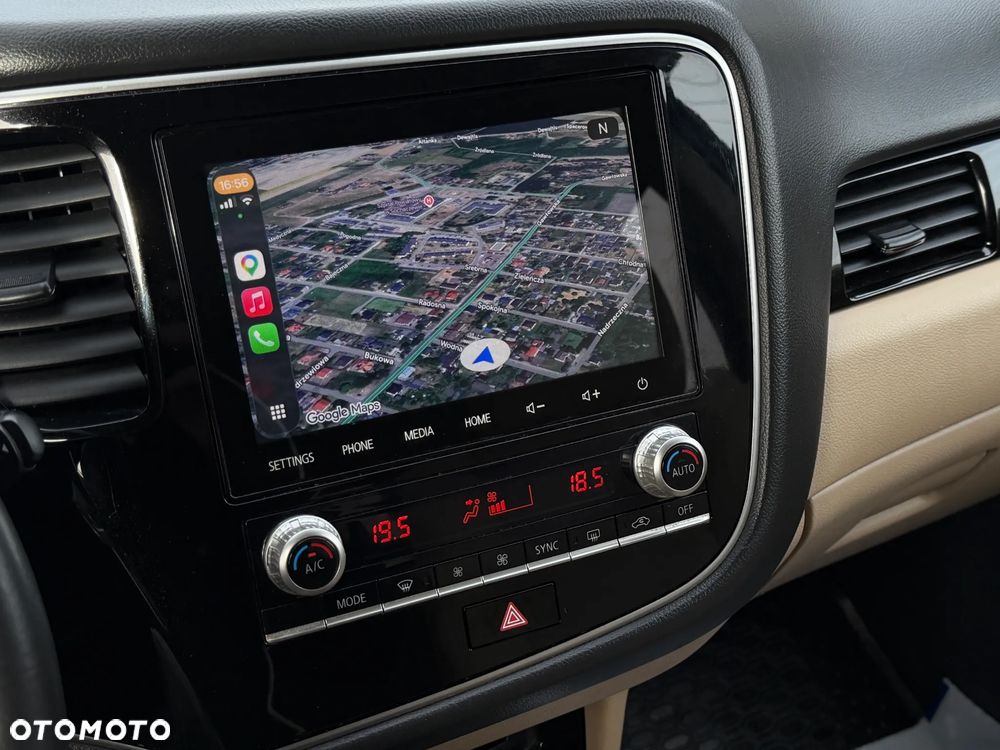 Mitsubishi Outlander 2.0 Intense + Navi 4WD CVT - 13