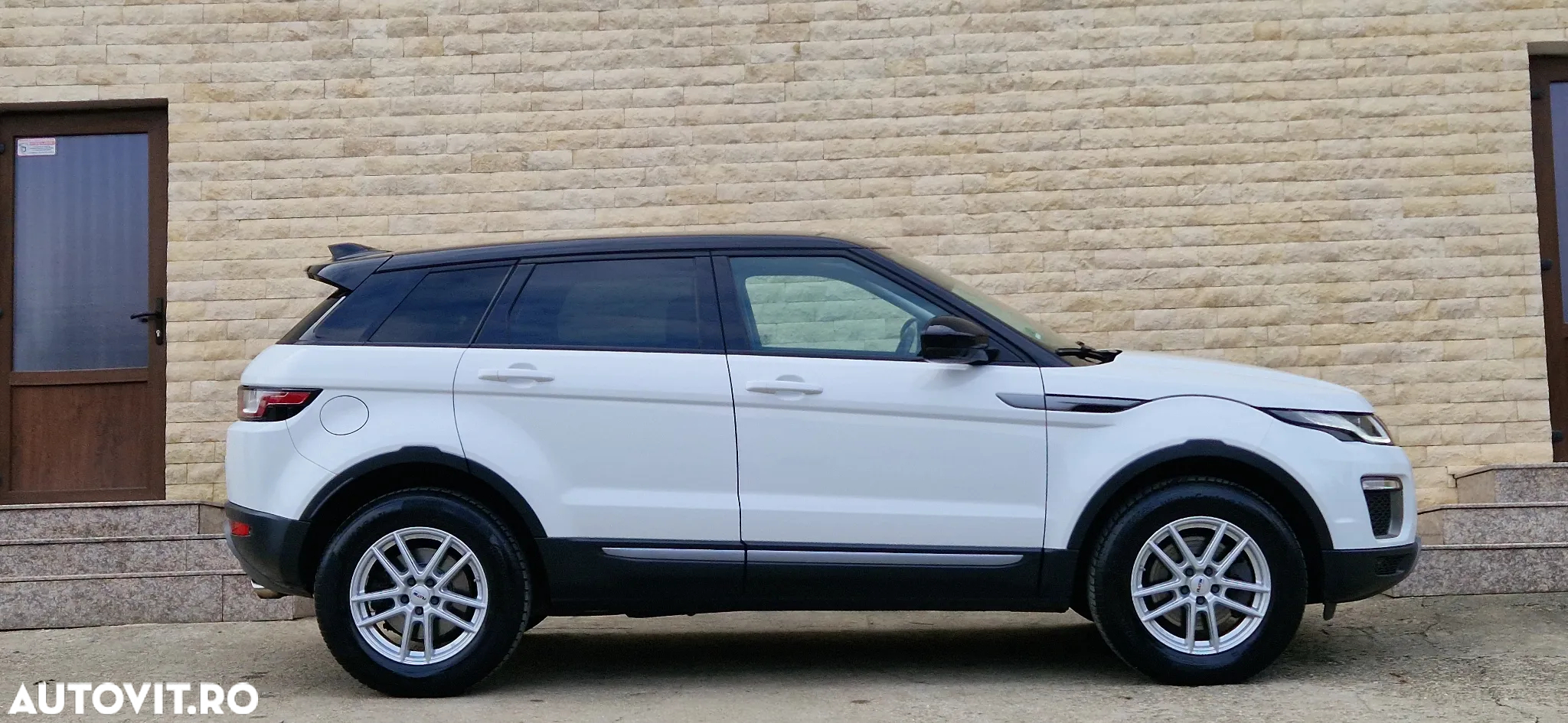 Land Rover Range Rover Evoque 2.0 D150 R-Dynamic HSE - 14