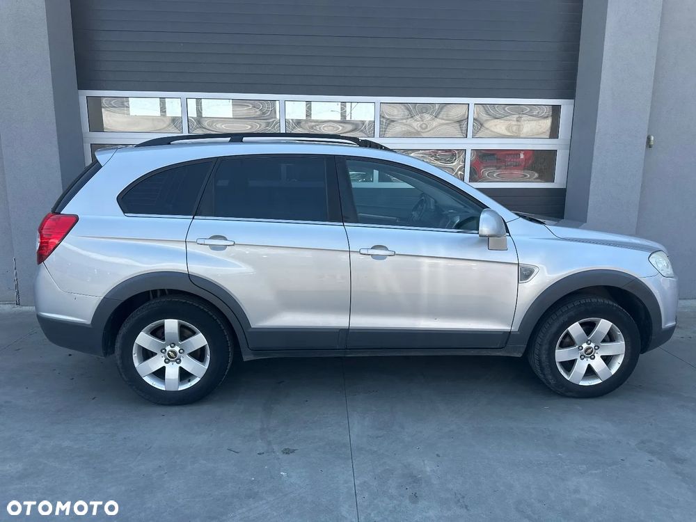Chevrolet Captiva 2.4 LS - 7