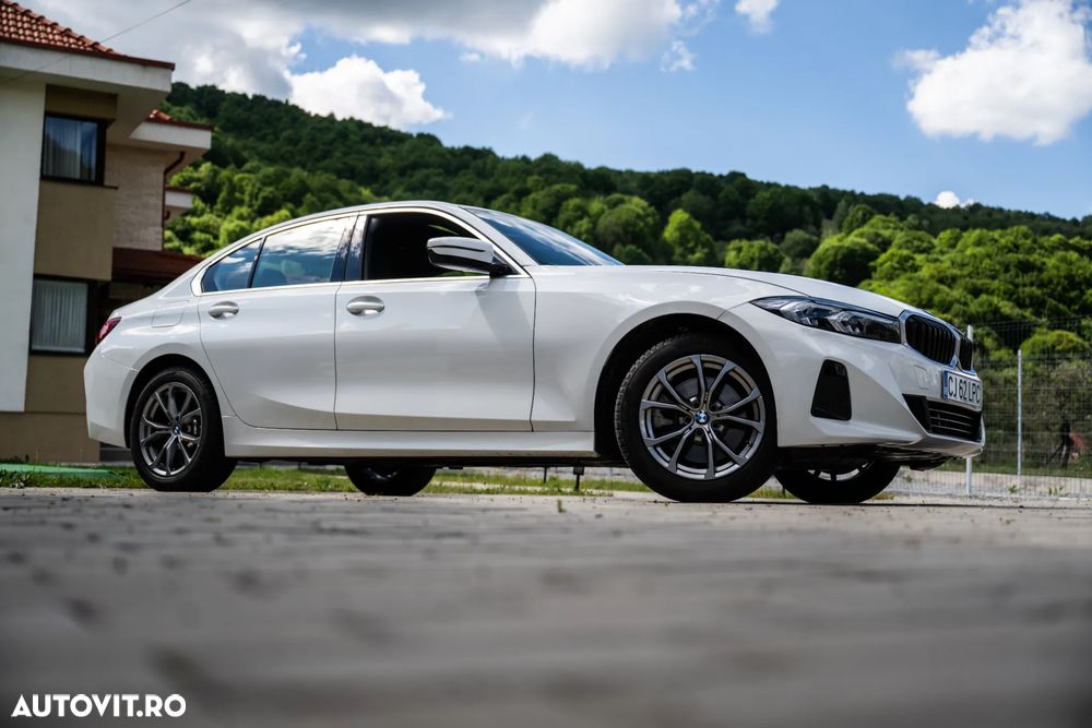 BMW Seria 3 330i Aut. Luxury Line - 23
