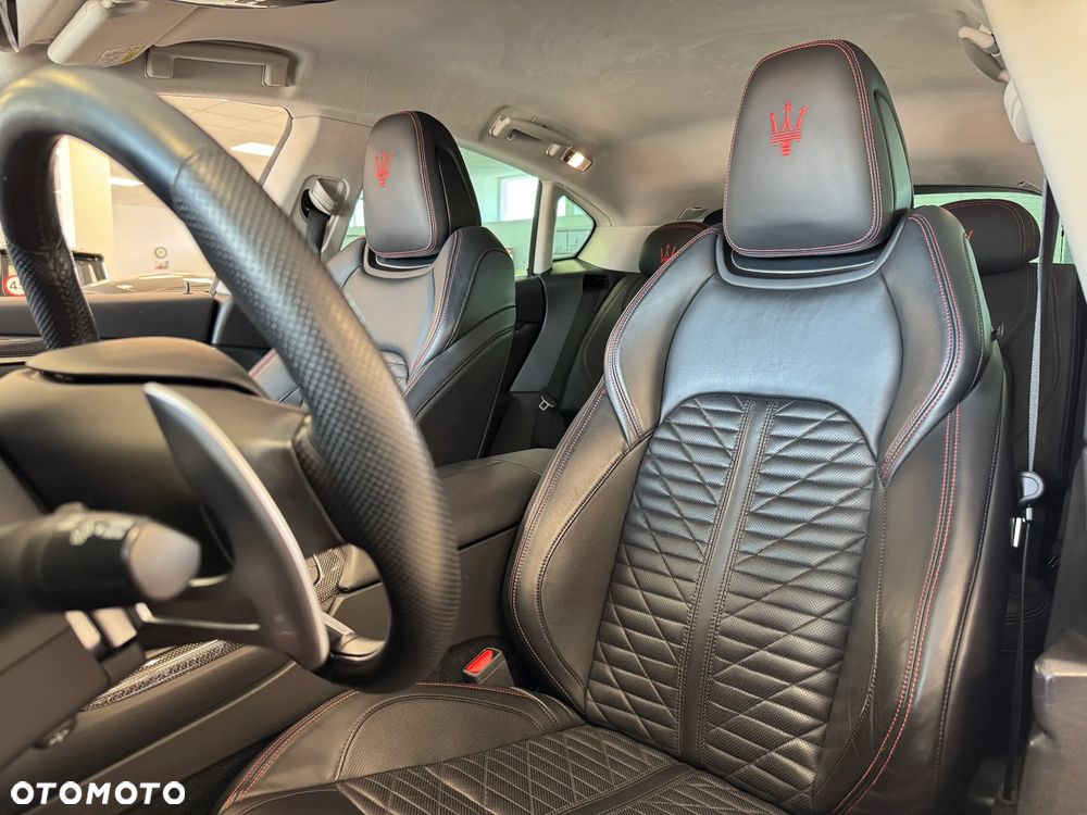 Maserati Levante S - 12