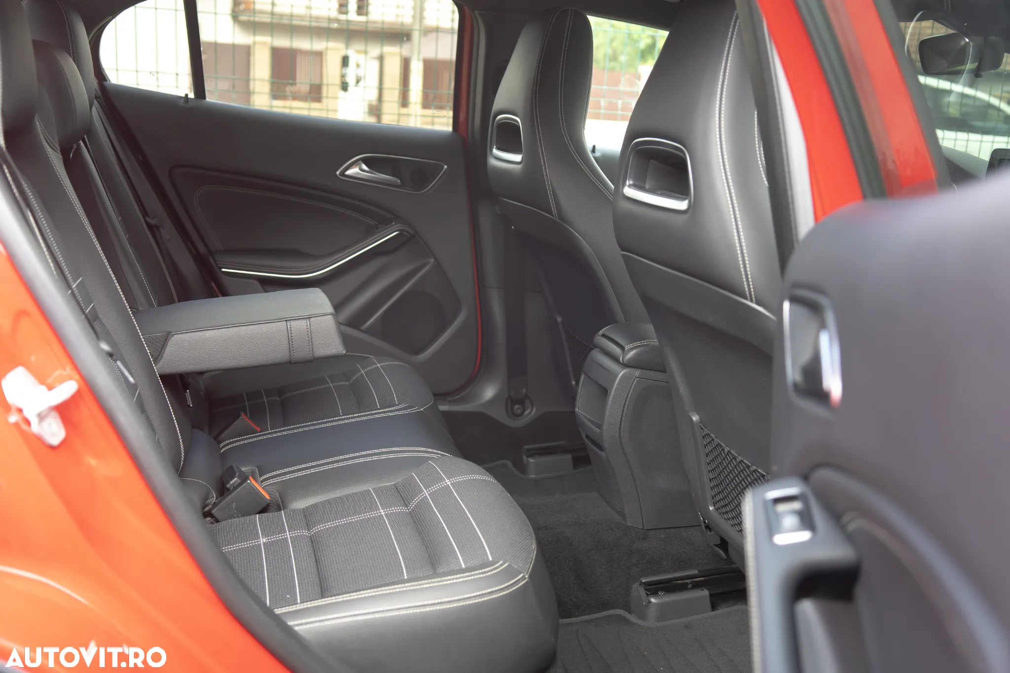 Mercedes-Benz GLA 220 d 7G-DCT UrbanStyle Edition - 28
