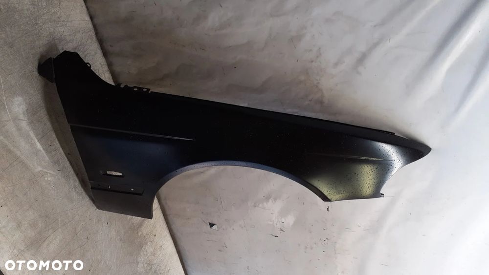 * BŁOTNIK PRZÓD PRZEDNI PRAWY  DO BMW E39 CZARNY - 2