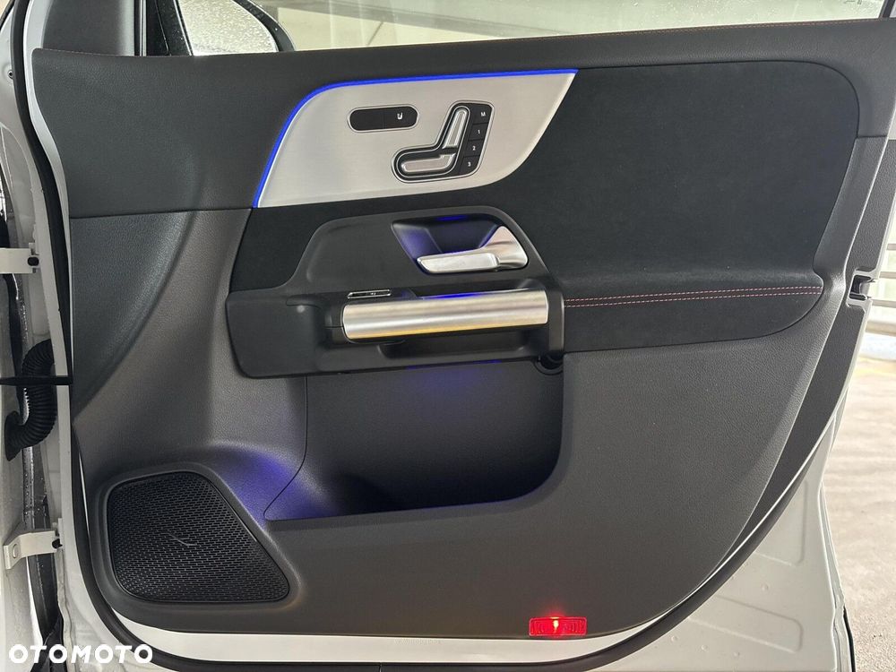 Mercedes-Benz GLA - 19