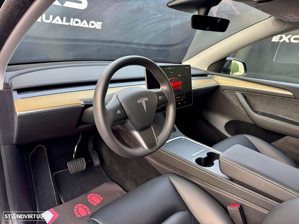 Tesla Model Y RWD - 8