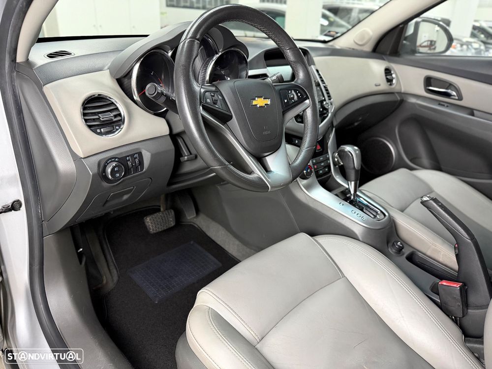 Chevrolet Cruze ver-2-0-auto-lt - 15