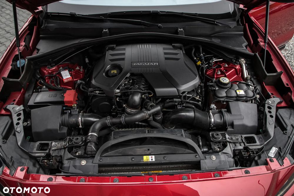 Jaguar F-Pace 3.0 TDV6 AWD S - 36