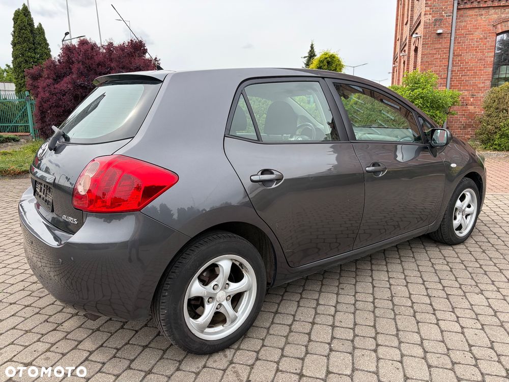 Toyota Auris 1.6 VVT-i Terra Start - 18