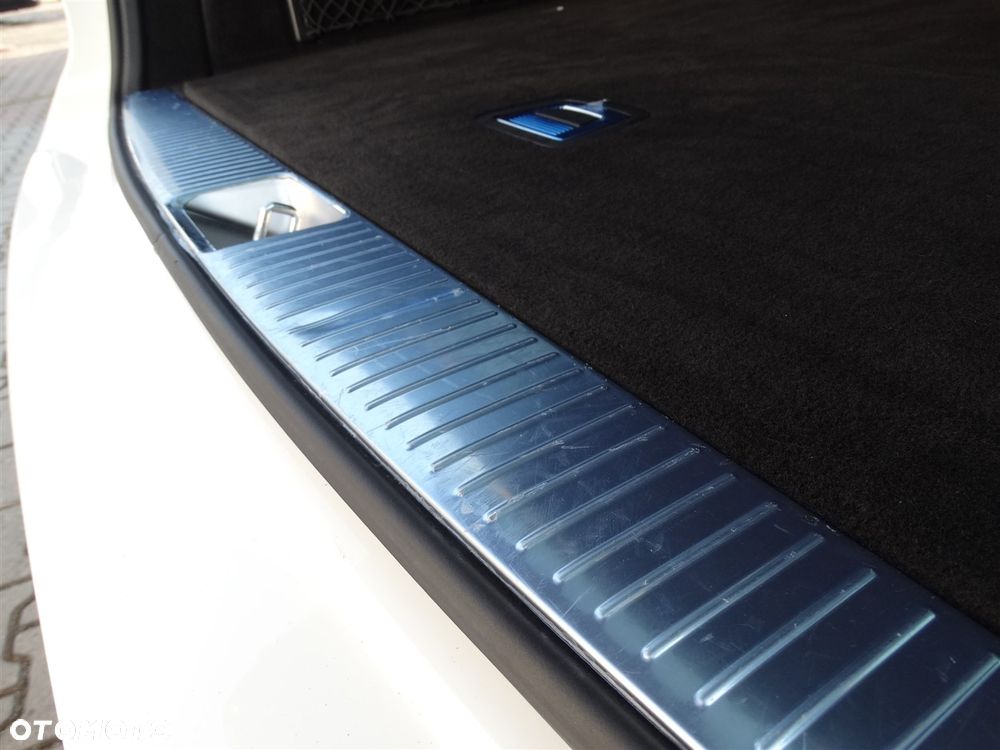 Mercedes-Benz Klasa E 500 Avantgarde - 40