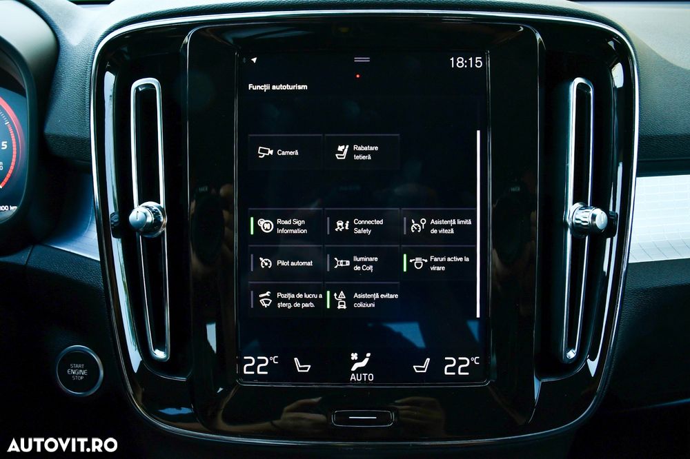 Volvo XC 40 D3 AWD Momentum Pro - 25