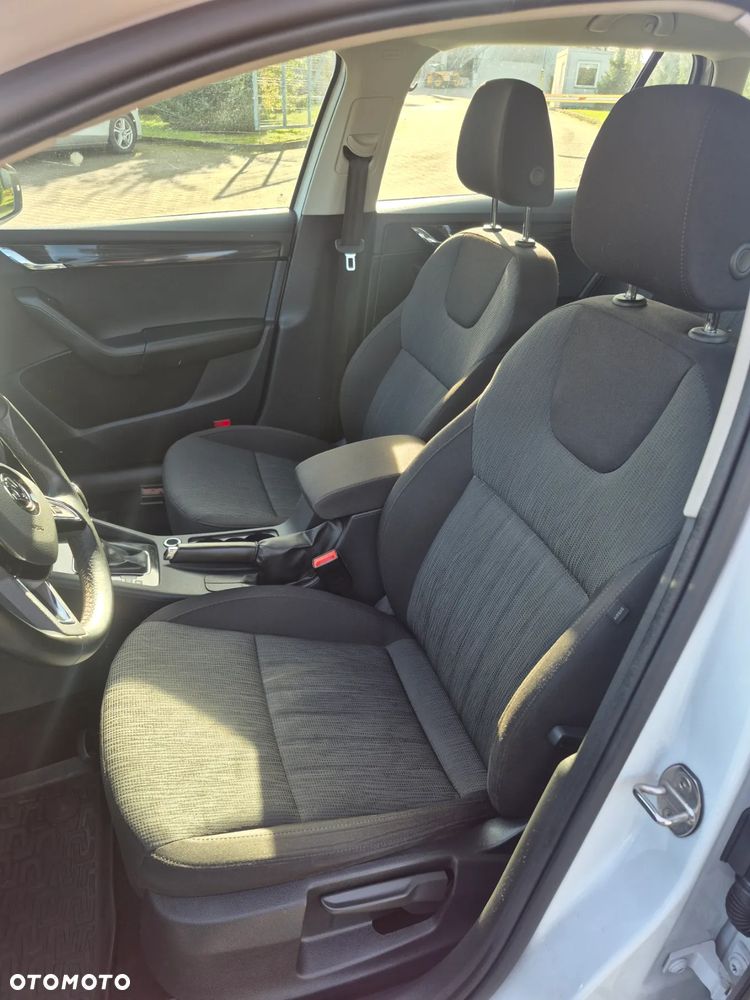 Skoda Octavia 1.5 TSI ACT Style DSG - 12