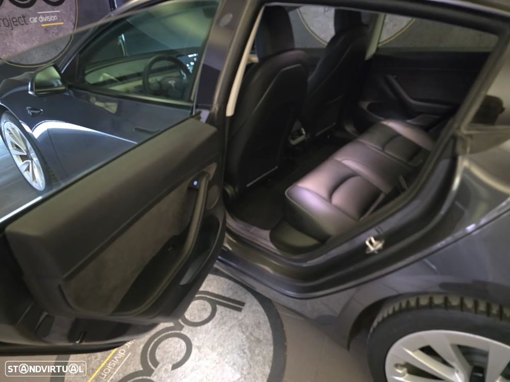 Tesla Model 3 Long-Range Dual Motor AWD - 12