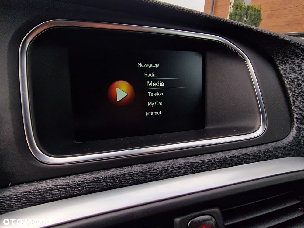 Volvo V40 D4 Geartronic Momentum - 21