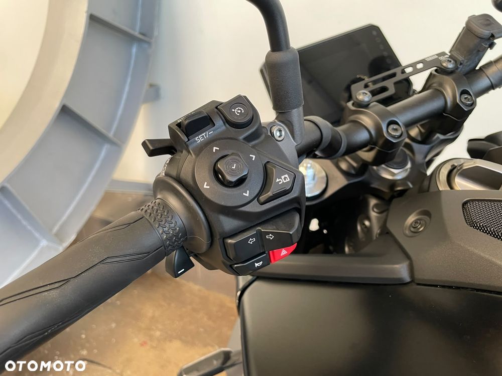 Yamaha MT - 9