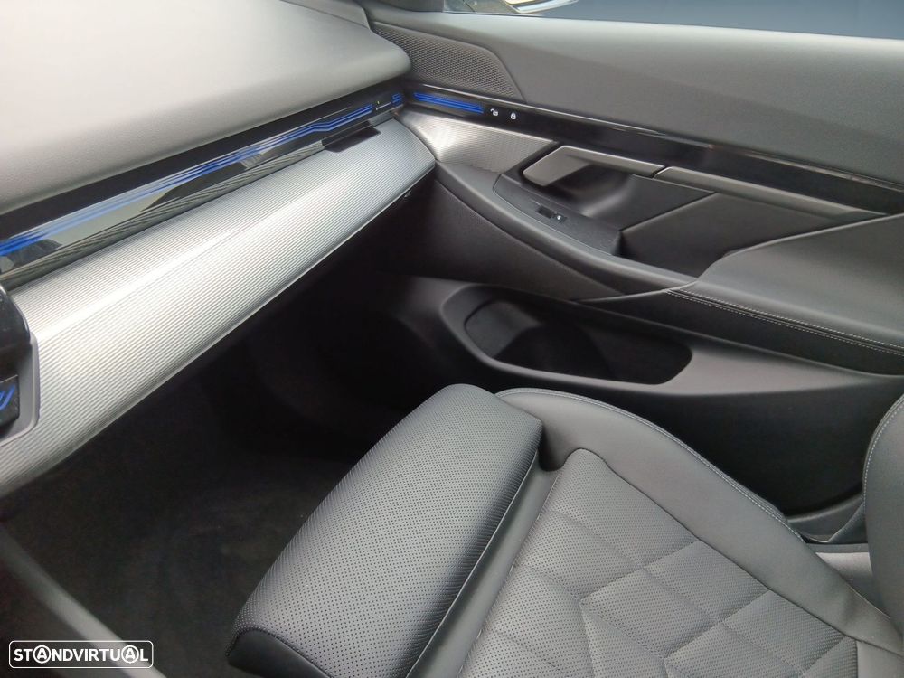 BMW 520 d Pack Desportivo M - 23