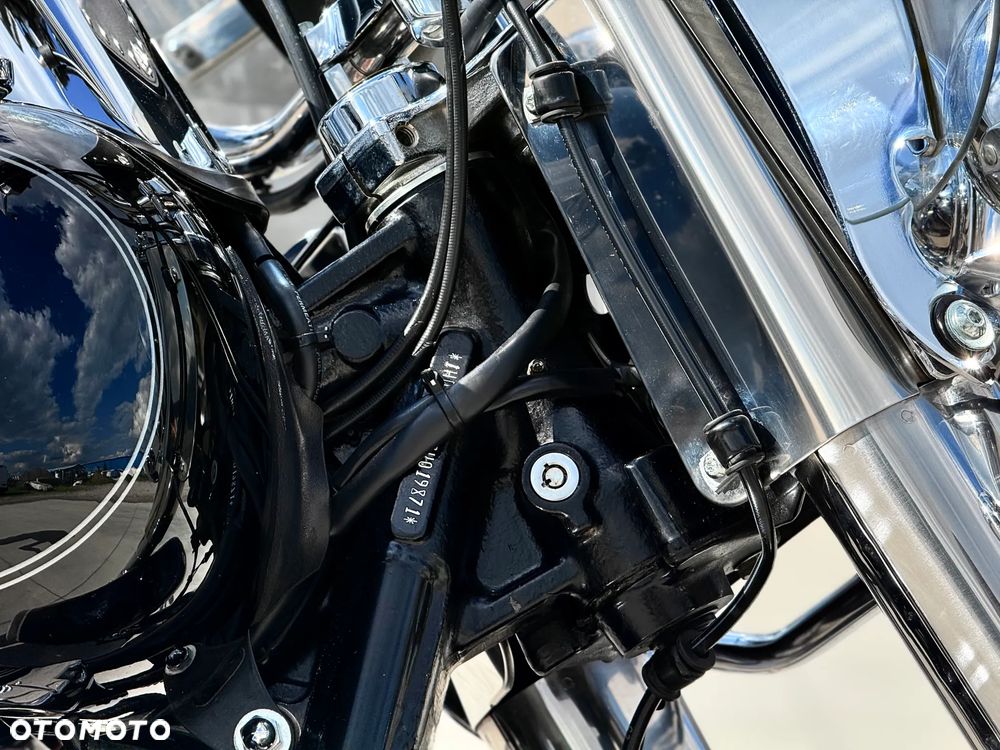 Harley-Davidson Softail Heritage Classic - 19