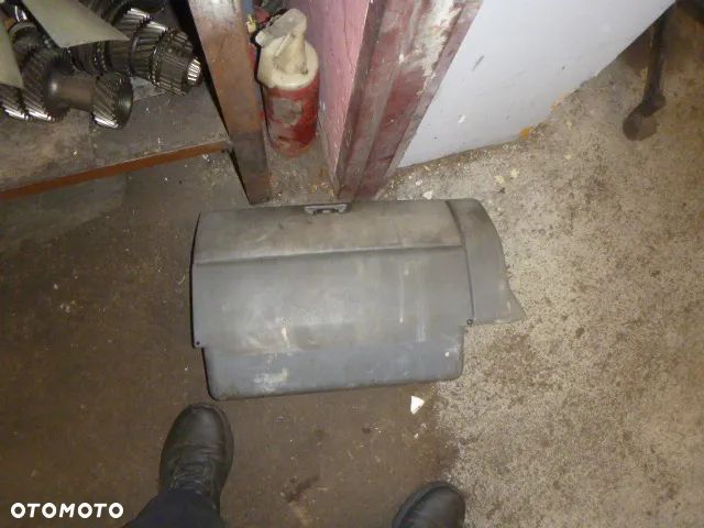SCHOWEK PASAŻERA VW T4 sprawny - 3