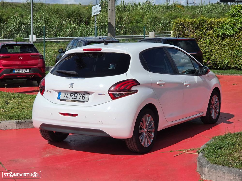 Peugeot 208 1.2 PureTech Style - 4
