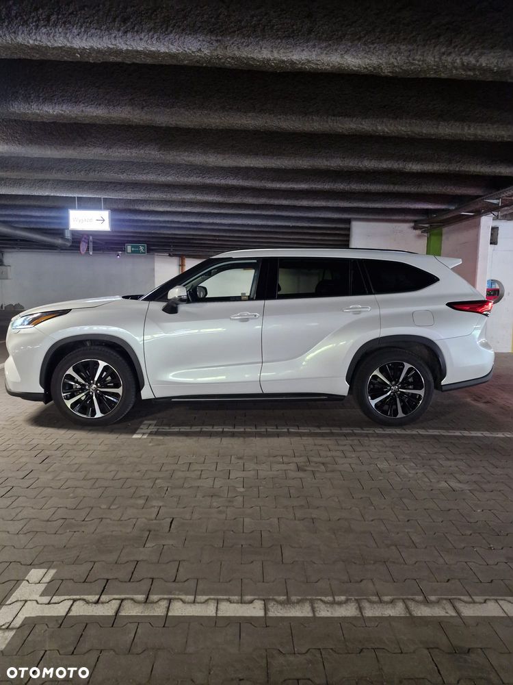 Toyota Highlander 2.5 Hybrid Executive - 25