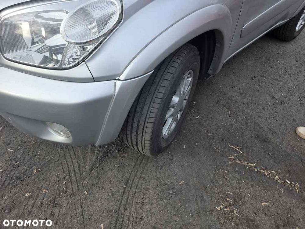 Toyota RAV4 - 3