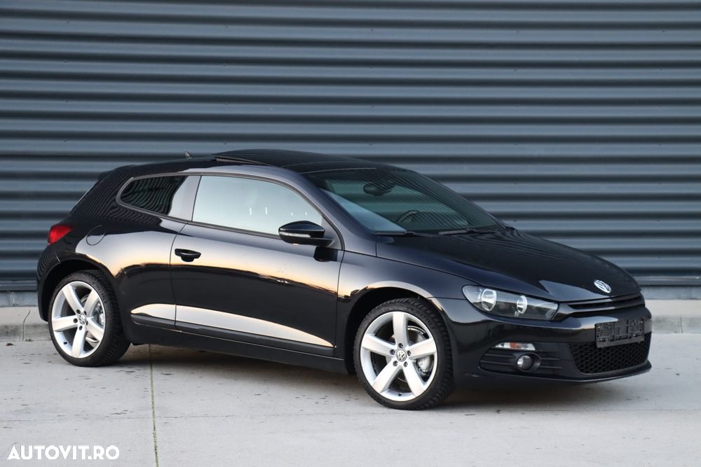 Volkswagen Scirocco 2.0 TDI DPF DSG - 3