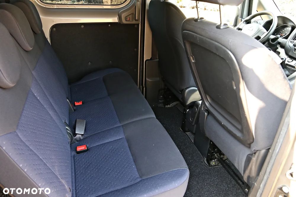 Nissan NV200 - 36