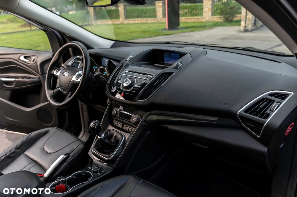 Ford Kuga 2.0 TDCi 4x4 Titanium - 26