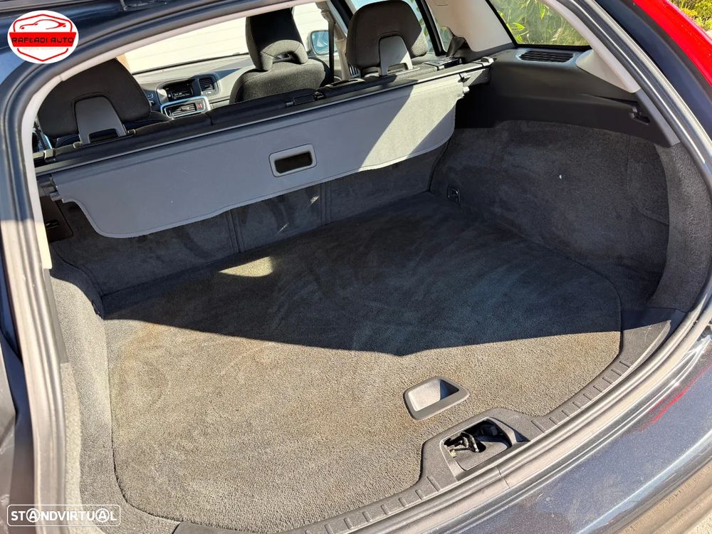 Volvo V60 1.6 D2 Momentum Eco - 26