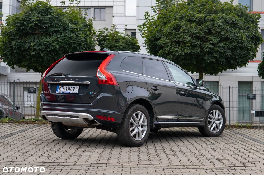 Volvo XC 60 D4 AWD Summum - 4