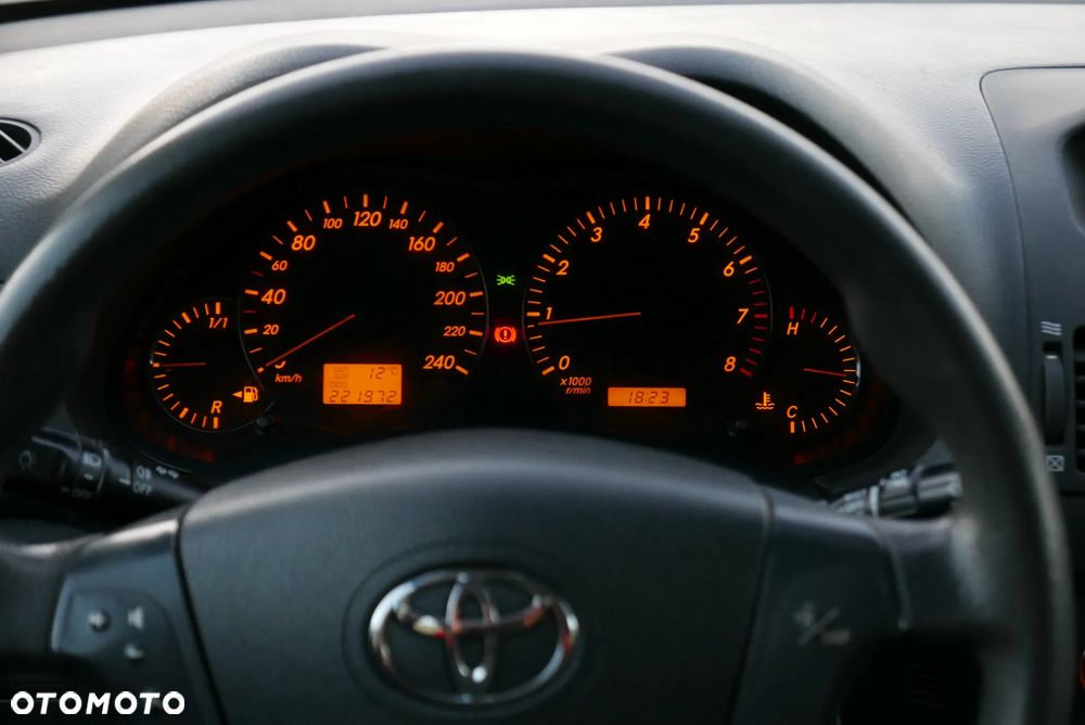 Toyota Avensis - 29