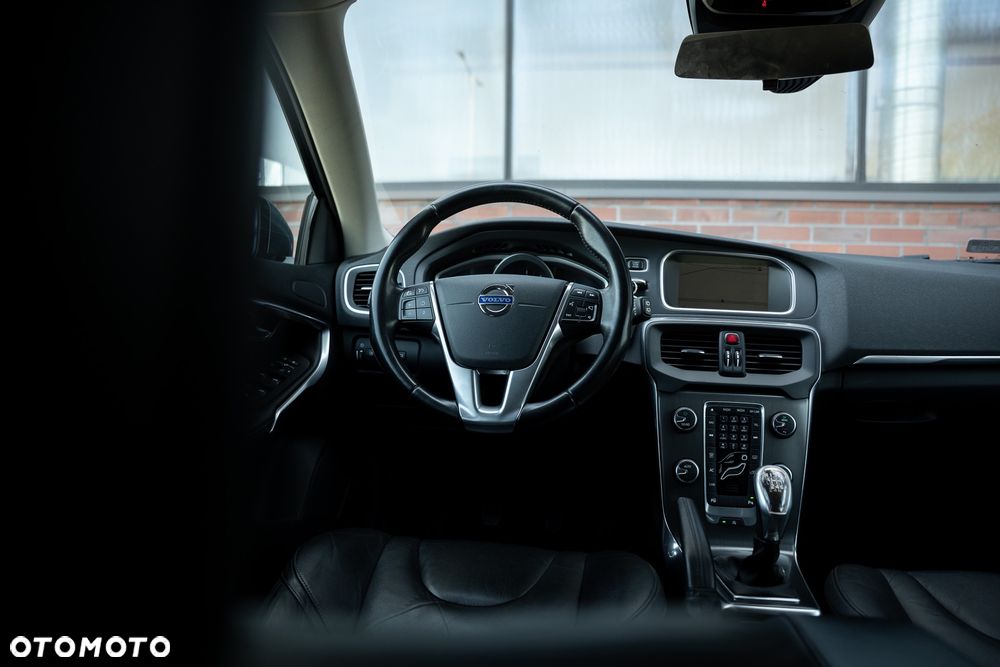 Volvo V40 T3 - 27