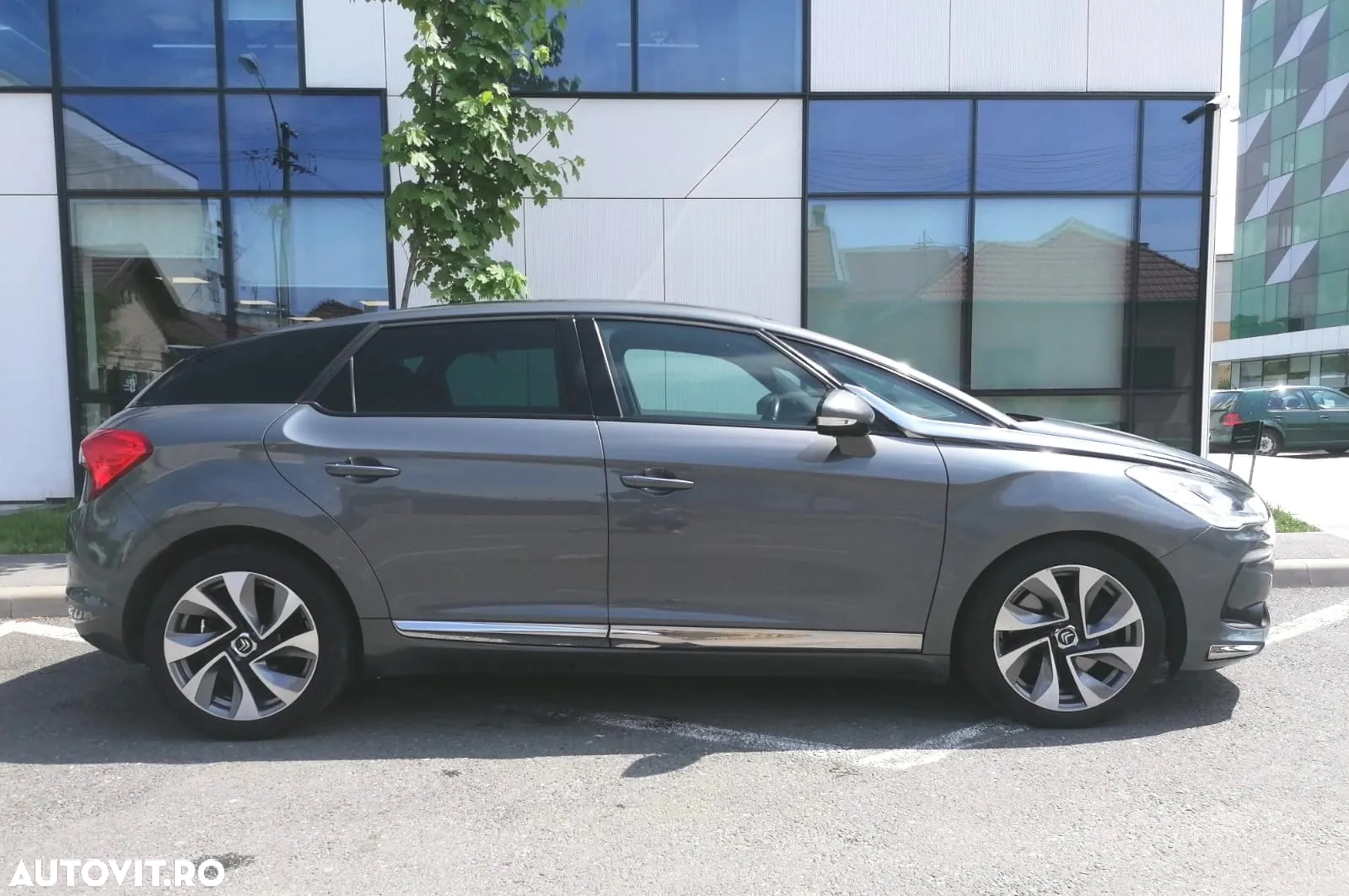 Citroën DS5 HDi 165 Aut. SportChic - 3