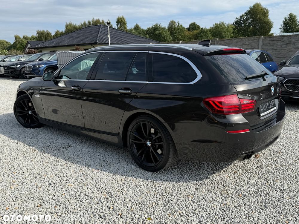 BMW Seria 5 520d xDrive - 11