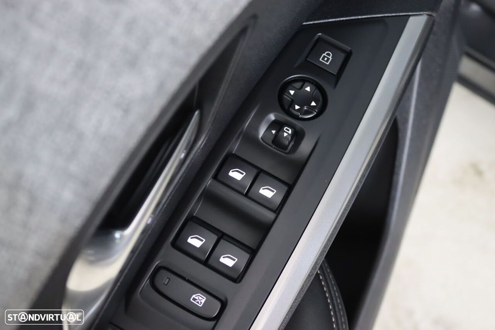 Peugeot 3008 Hybrid 145 e-DSC6 Allure - 17