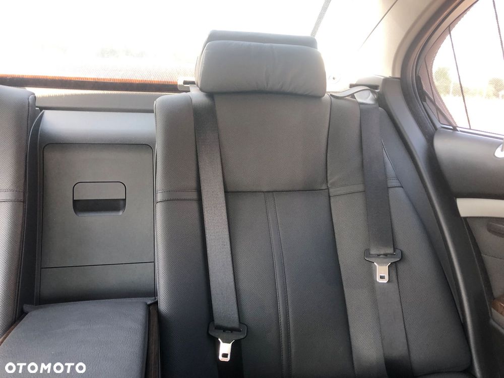 BMW Seria 7 745i L - 17