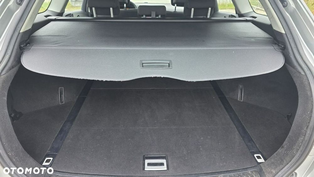 Toyota Avensis - 21