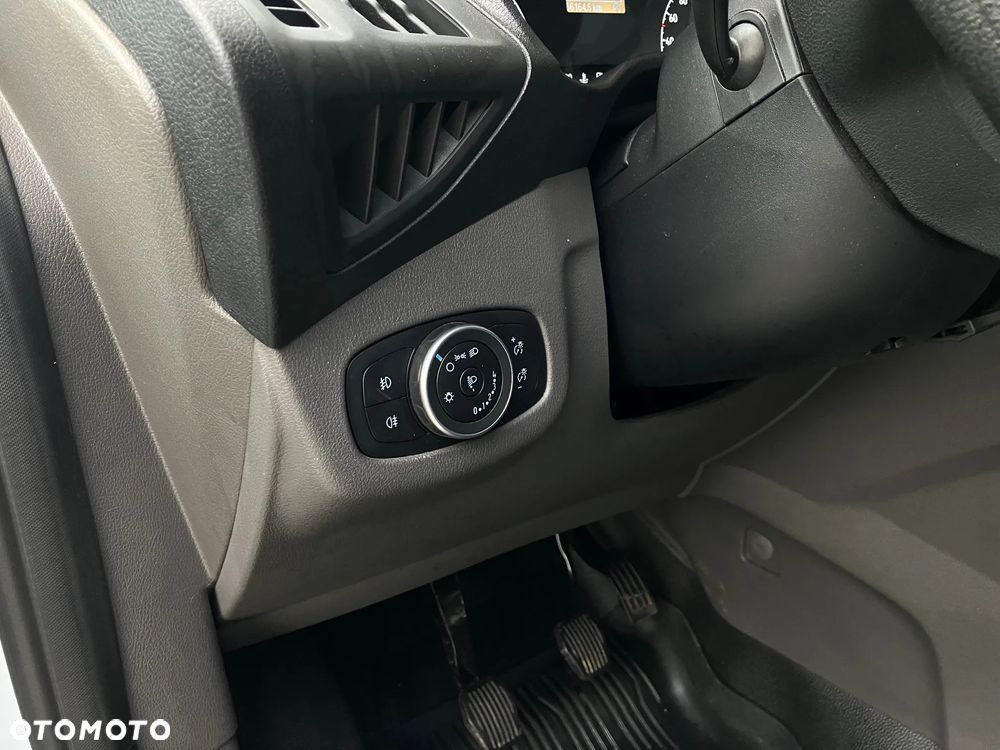 Ford TRANSIT CONNECT - 28