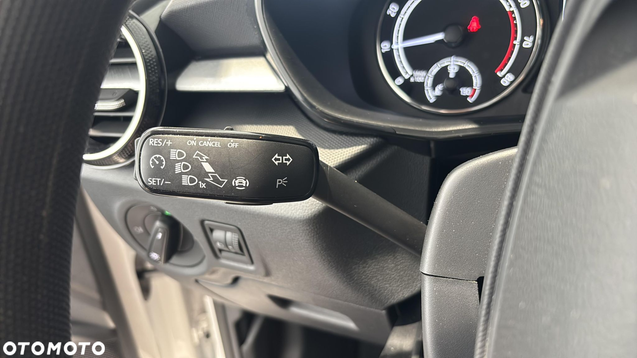 Skoda Fabia 1.0 Ambition - 25