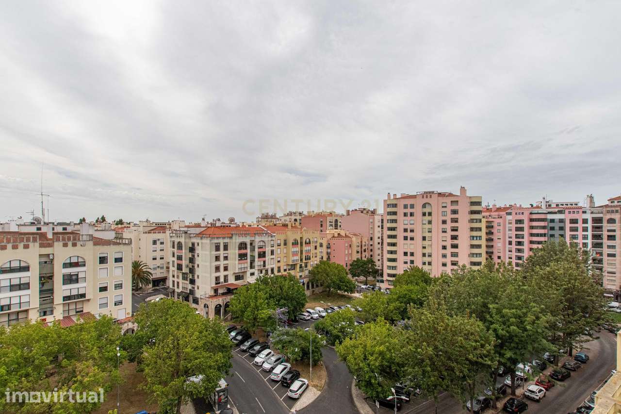 T3 Totalmente Remodelado com Vista Desafogada – 6ª Fase de Massamá - Grande imagem: 2/19