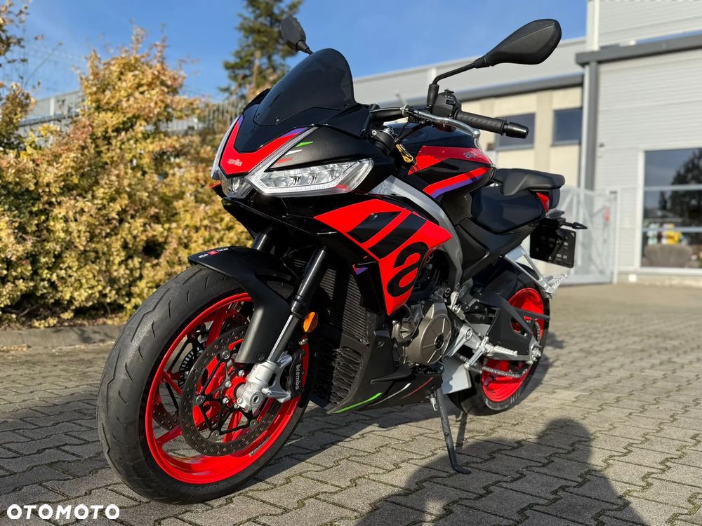 Aprilia Tuono - 1