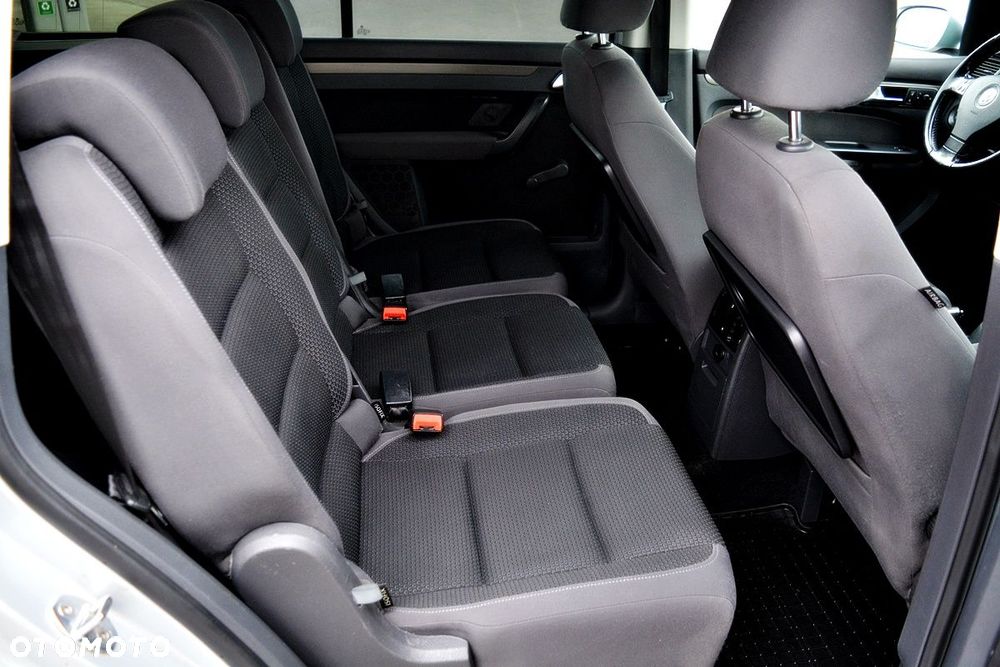 Volkswagen Touran 1.9 TDI DPF DSG United - 15