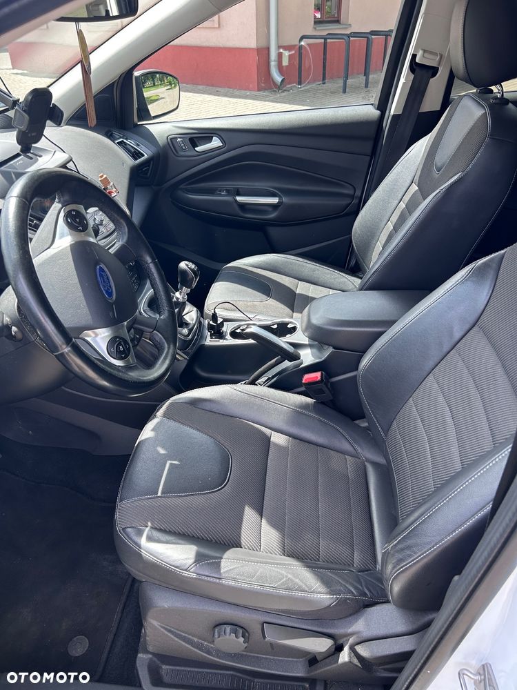 Ford Kuga 2.0 TDCi AWD Titanium - 12