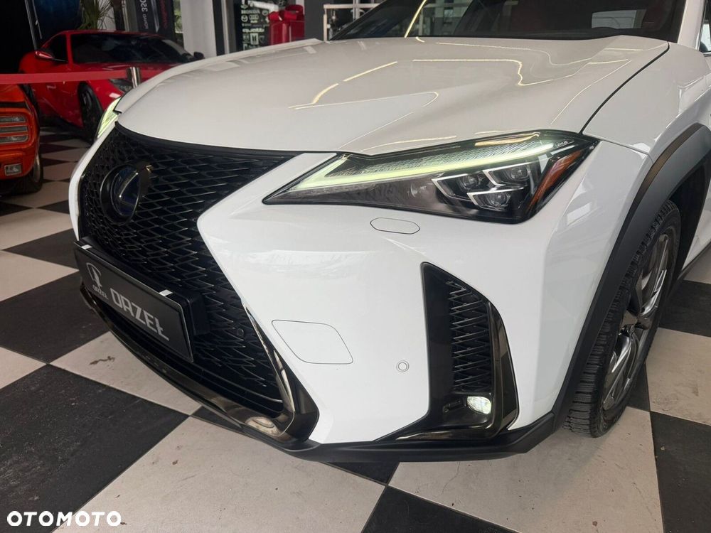 Lexus UX - 7