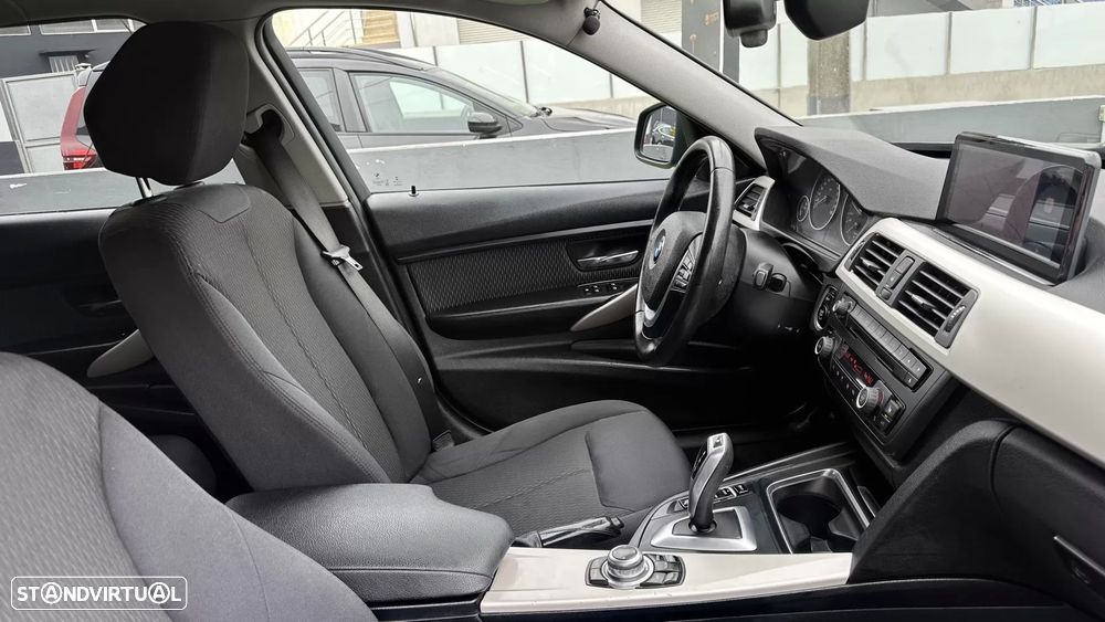 BMW 318 d Aut. Sport Line - 52