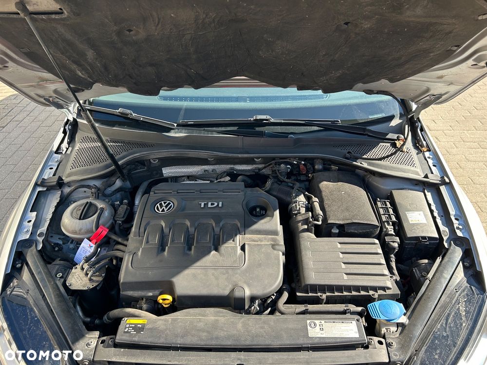 Volkswagen Golf 1.6 TDI BlueMotion Trendline - 30