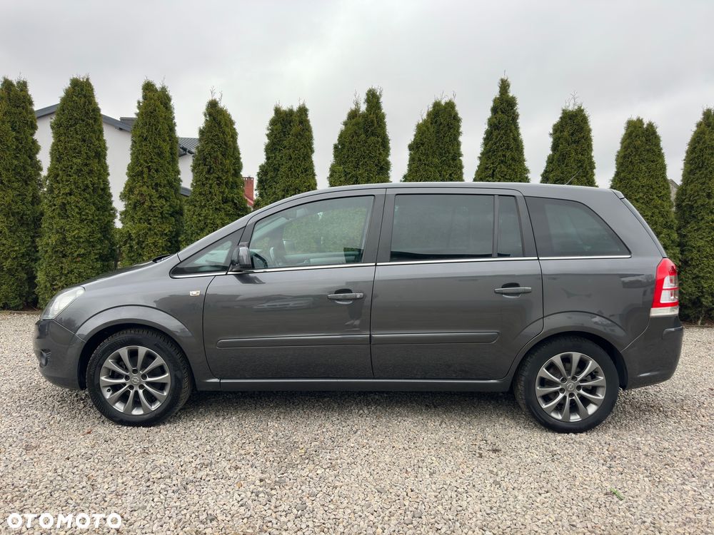 Opel Zafira 1.8 Family - 25