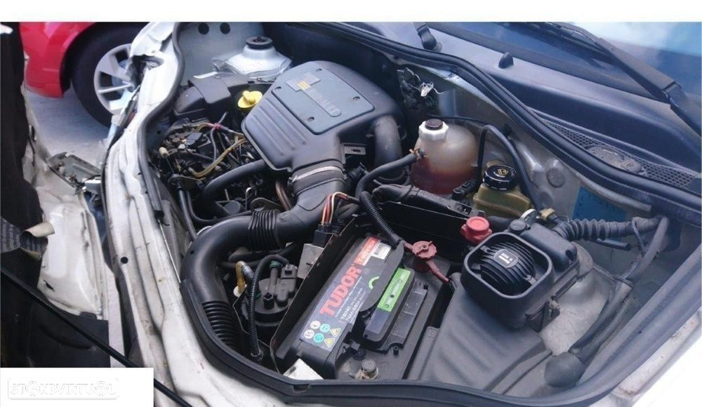 Renault Kangoo 1.9d de 2000 disponível para peças MOTOR VENDIDO - 3